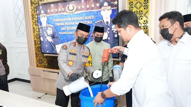 Kapolda Sumsel Pimpin Pemusnahan Barang Bukti, Tegaskan Komitmen Berantas Penyalahgunaan dan Peredaran Gelap Narkotika